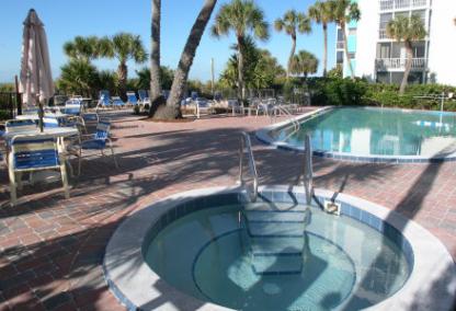 Pool at El Presidente